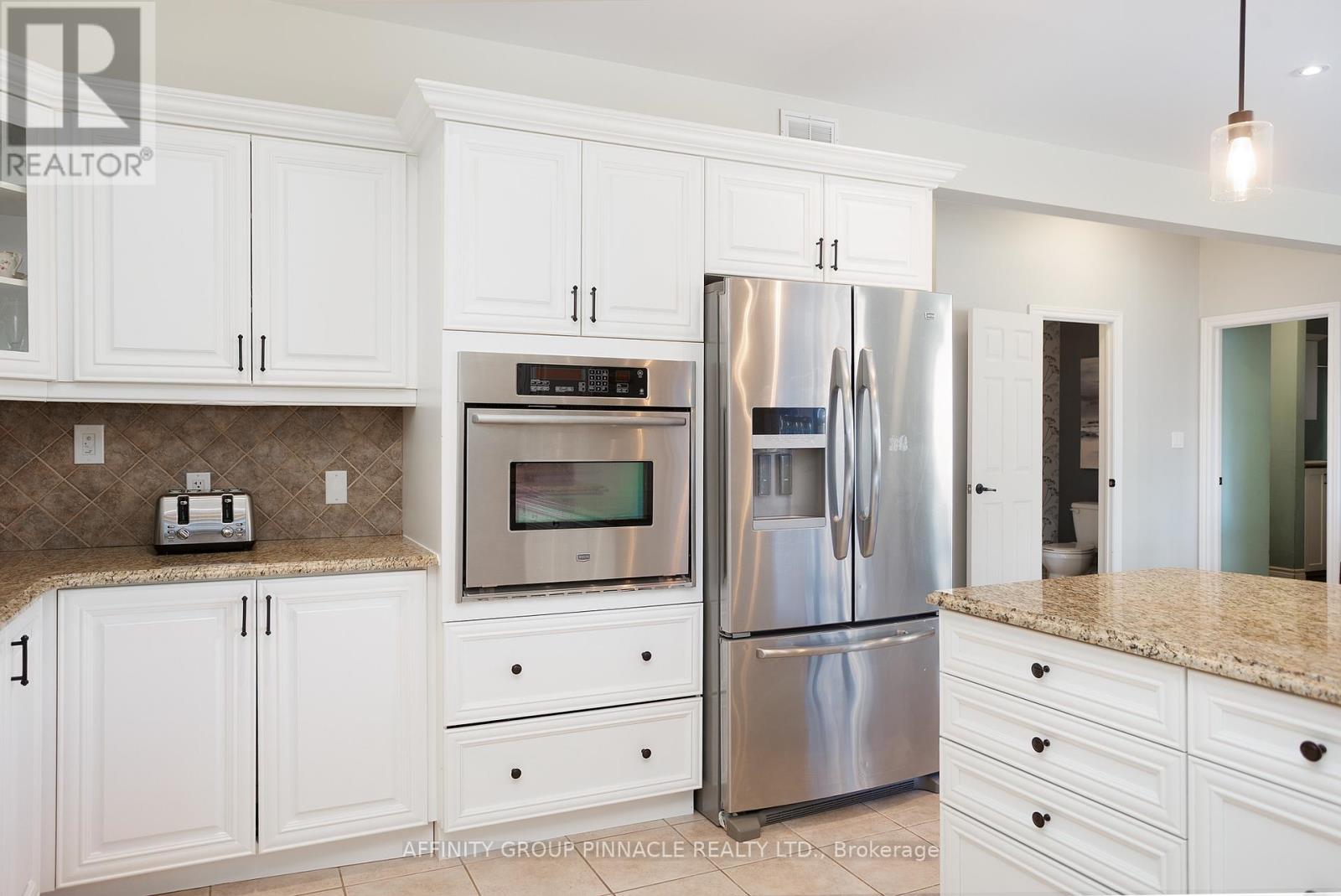 31 Ellis Crescent, Kawartha Lakes, Ontario  K9V 0A5 - Photo 21 - X12568208