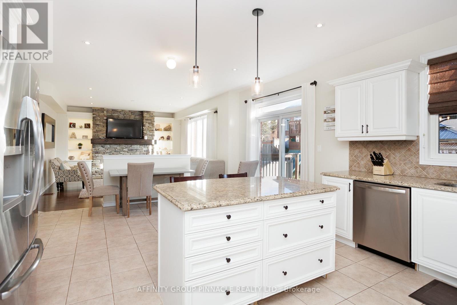 31 Ellis Crescent, Kawartha Lakes, Ontario  K9V 0A5 - Photo 23 - X12568208