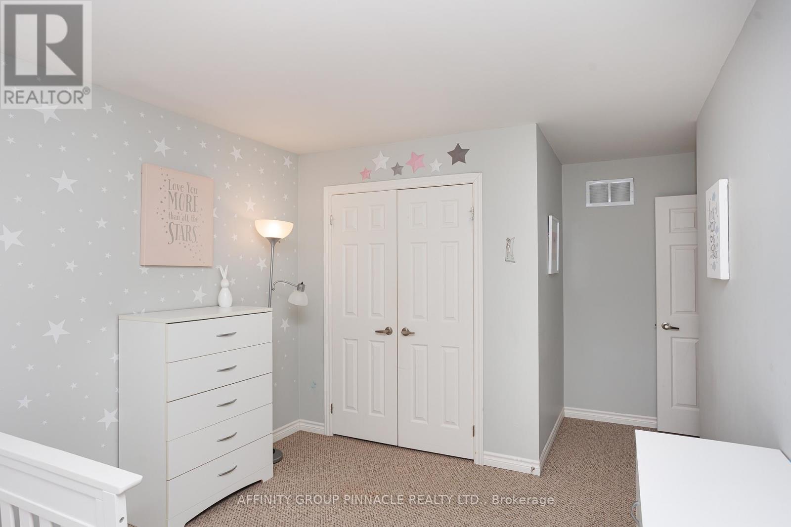 31 Ellis Crescent, Kawartha Lakes, Ontario  K9V 0A5 - Photo 31 - X12568208