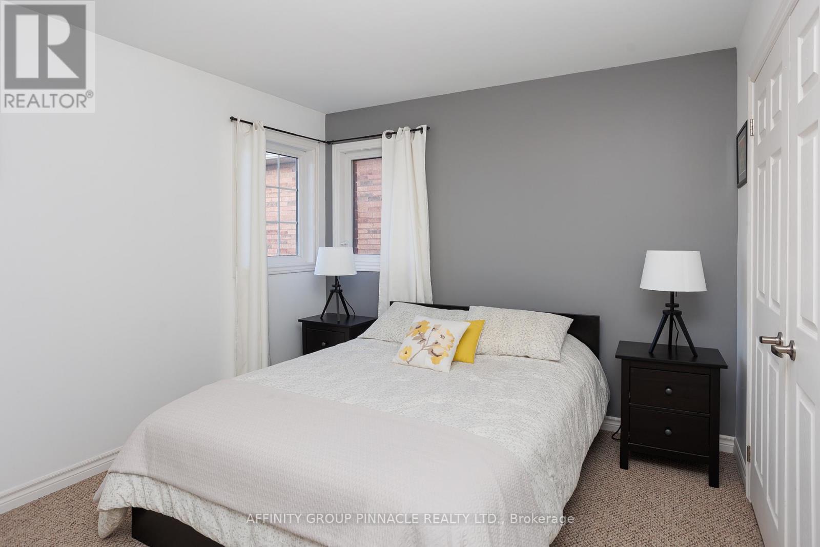 31 Ellis Crescent, Kawartha Lakes, Ontario  K9V 0A5 - Photo 37 - X12568208