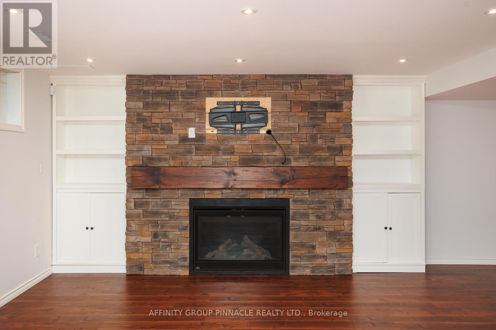 31 Ellis Crescent, Kawartha Lakes, Ontario  K9V 0A5 - Photo 41 - X12568208