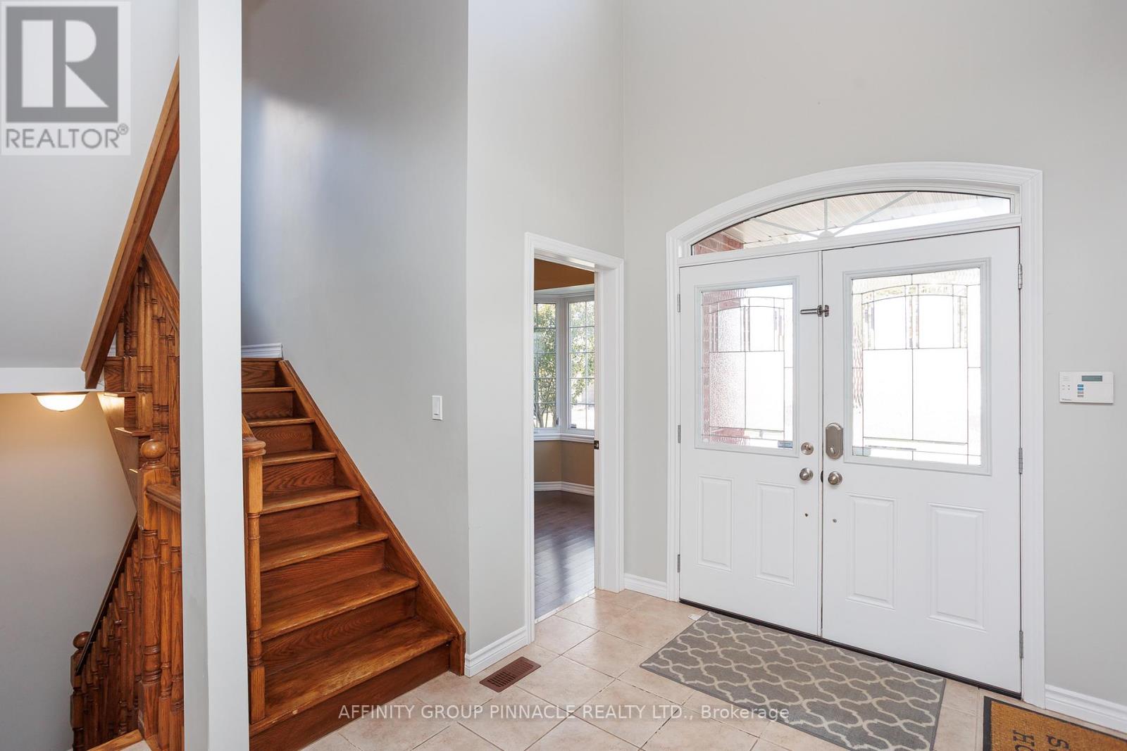 31 Ellis Crescent, Kawartha Lakes, Ontario  K9V 0A5 - Photo 5 - X12568208