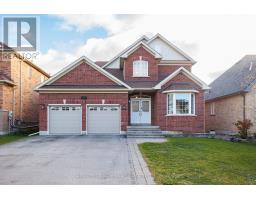 31 ELLIS CRESCENT, Kawartha Lakes, Ontario