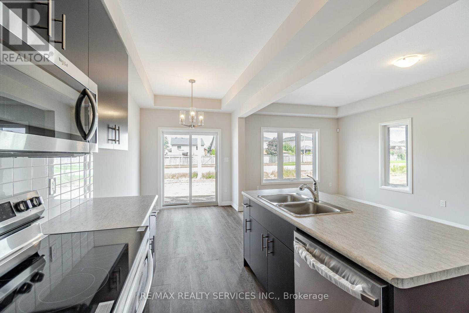 7310 Marvel Drive, Niagara Falls, Ontario  L2H 3V5 - Photo 13 - X12567980