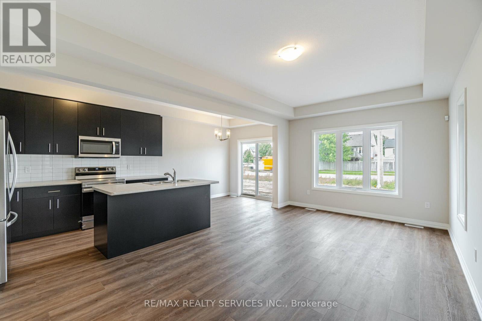 7310 Marvel Drive, Niagara Falls, Ontario  L2H 3V5 - Photo 8 - X12567980