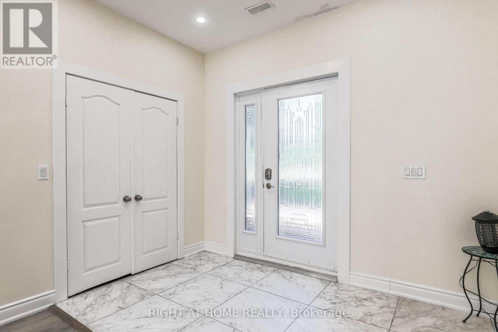 21 Shirley Anne Drive S, Kawartha Lakes, Ontario  K0M 2C0 - Photo 4 - X12568008