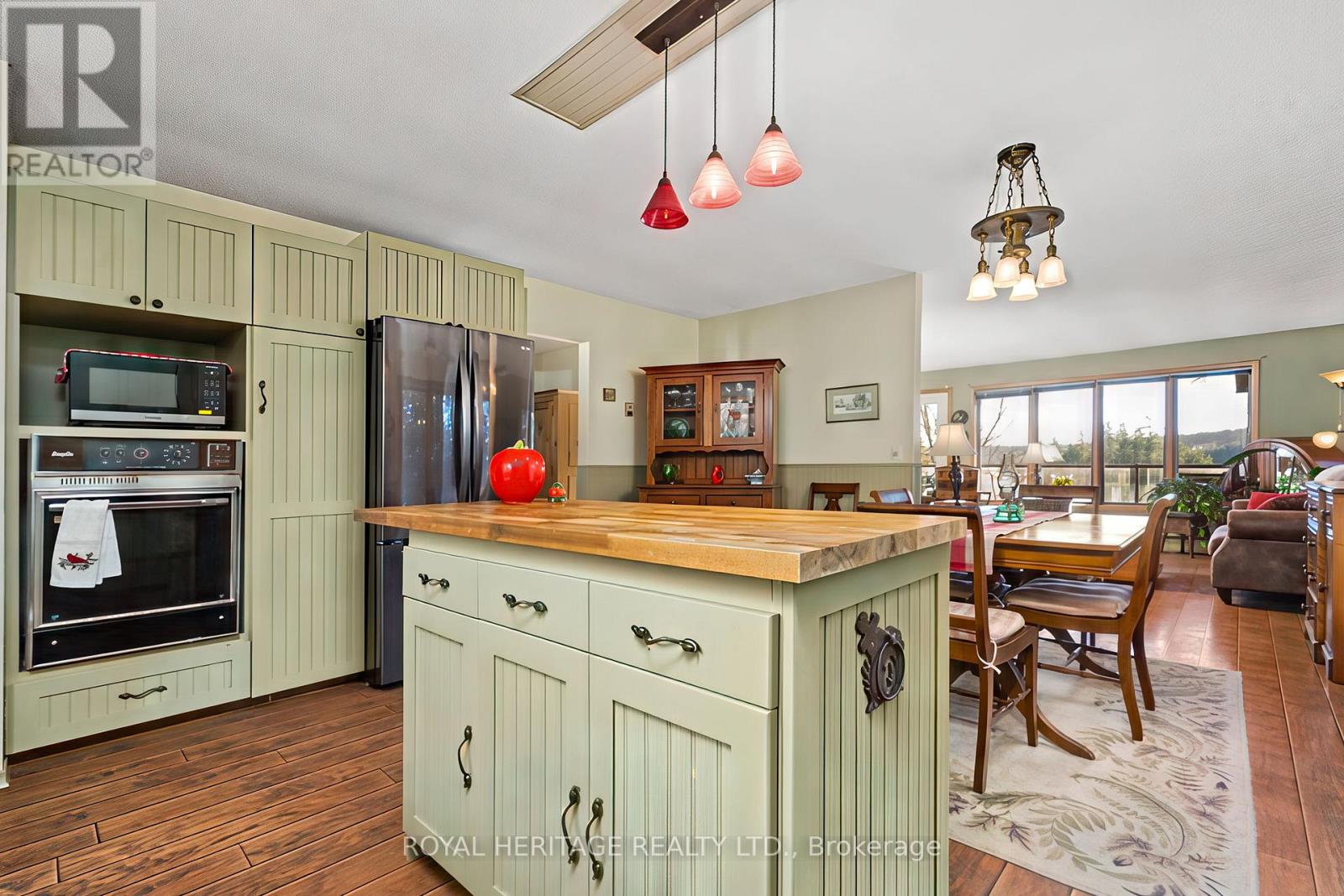 286 Holden Road, Magnetawan, Ontario  P0A 1C0 - Photo 14 - X12568052