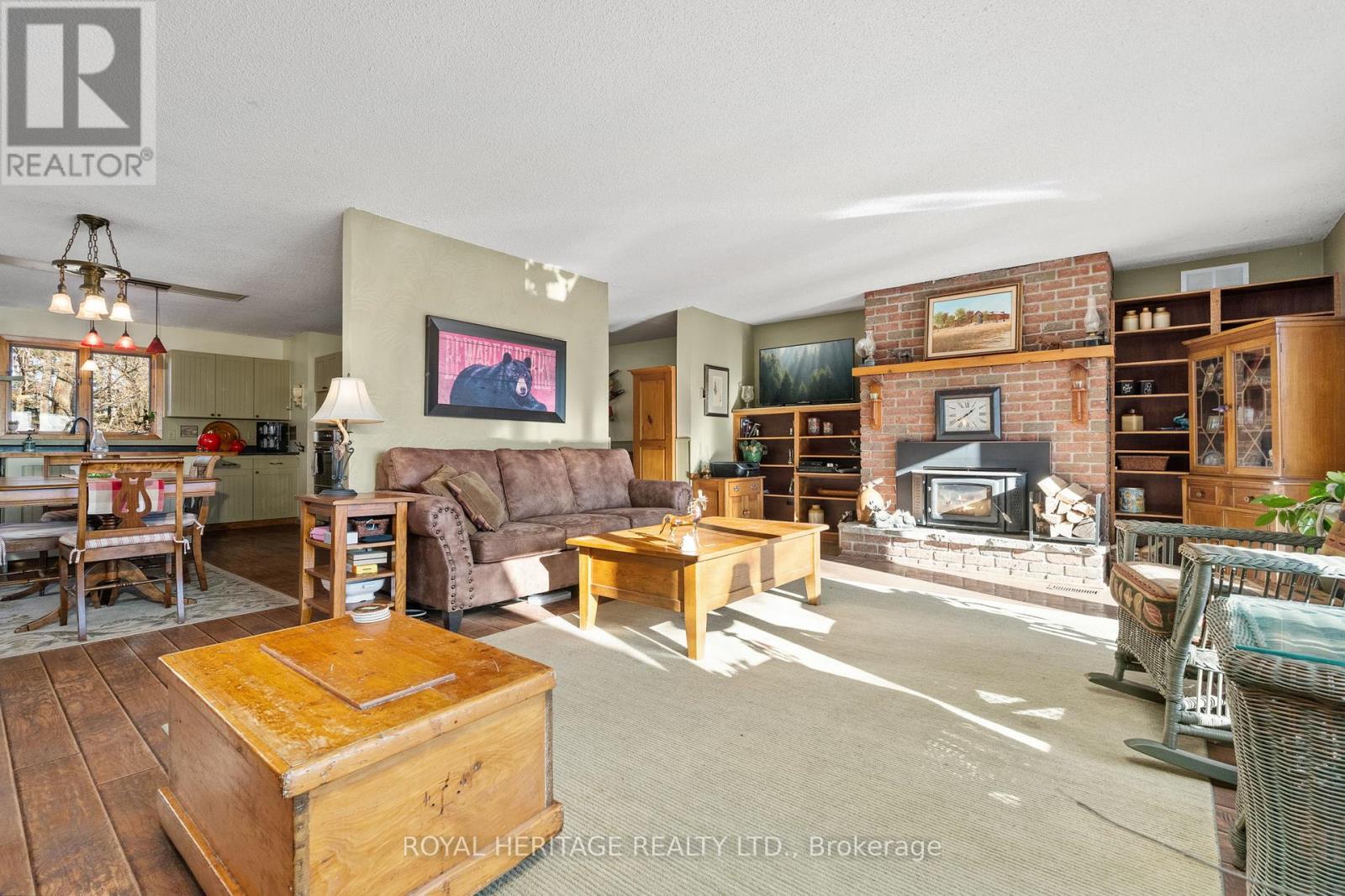 286 Holden Road, Magnetawan, Ontario  P0A 1C0 - Photo 18 - X12568052