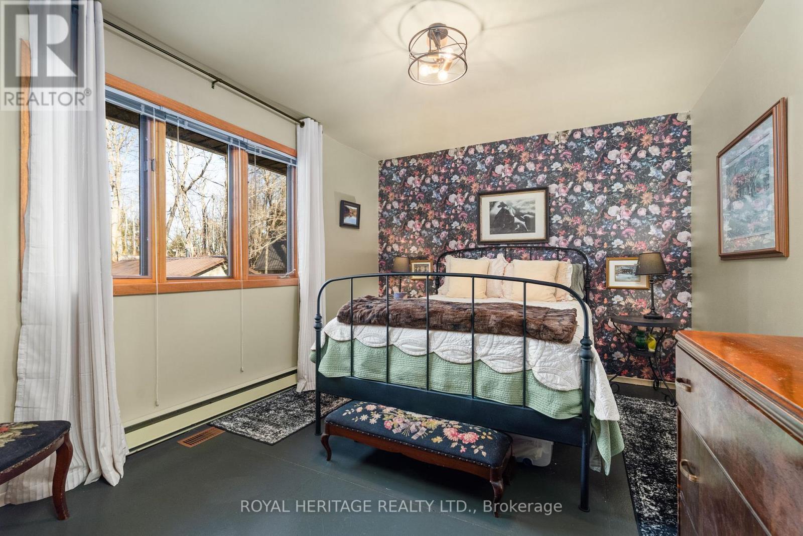 286 Holden Road, Magnetawan, Ontario  P0A 1C0 - Photo 23 - X12568052