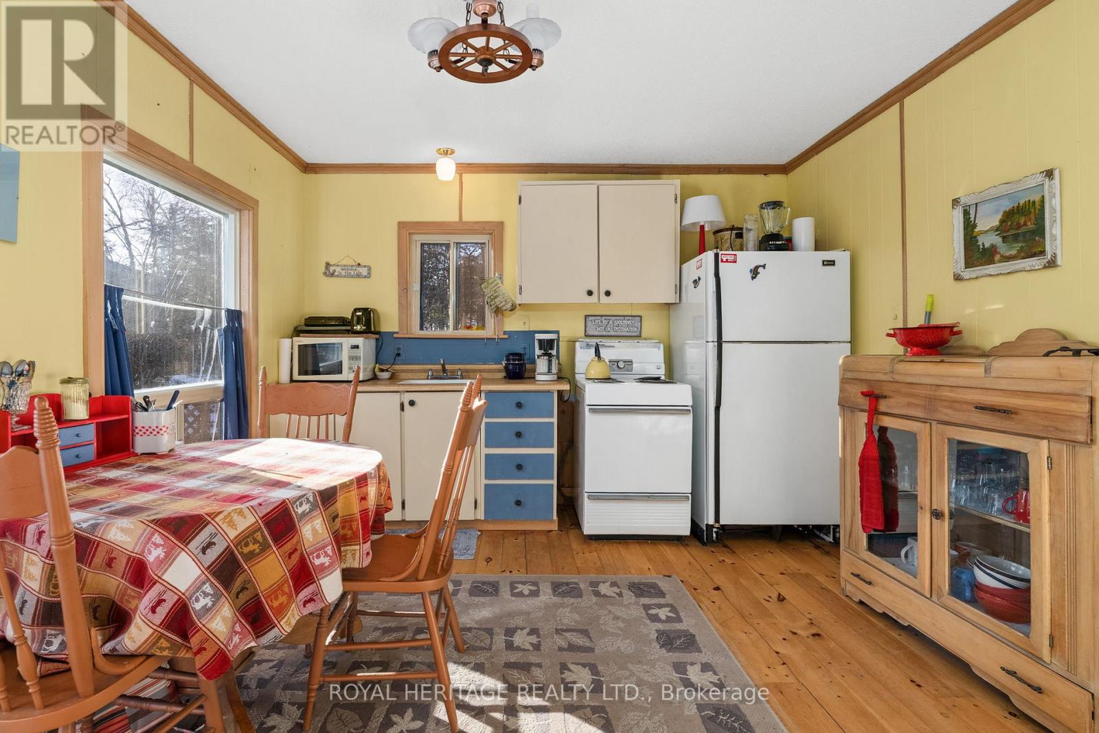 286 Holden Road, Magnetawan, Ontario  P0A 1C0 - Photo 33 - X12568052