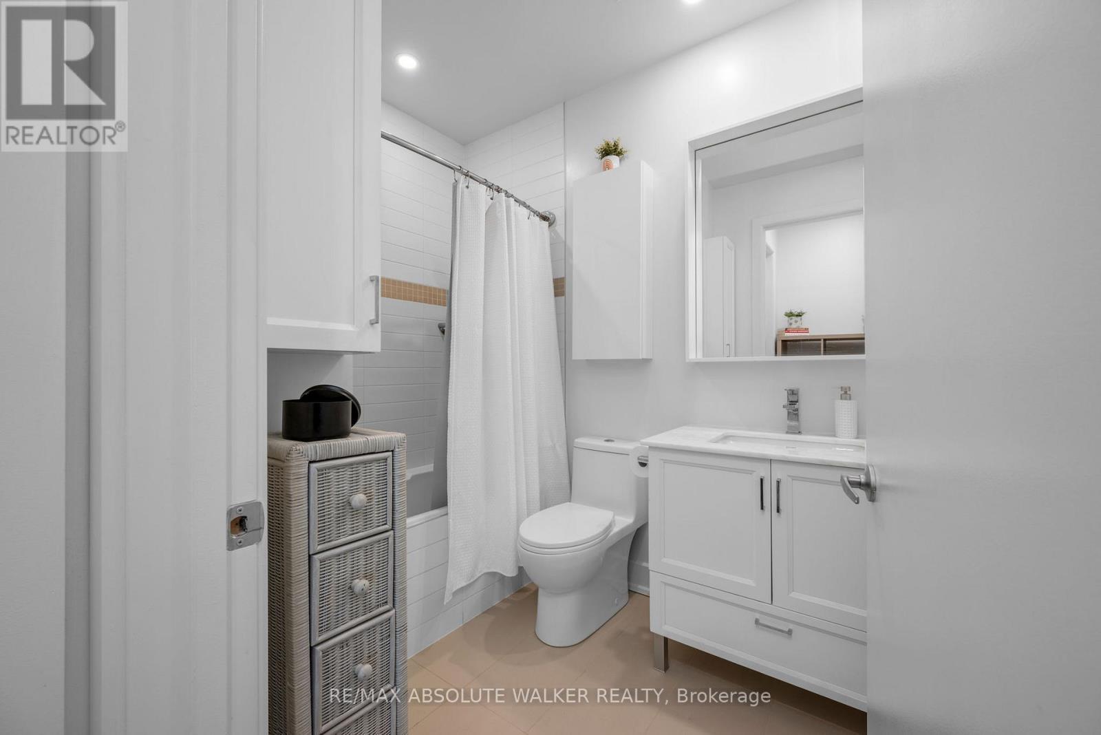 1006 - 7 Marquette Avenue, Ottawa, Ontario  K1L 8A7 - Photo 30 - X12568090