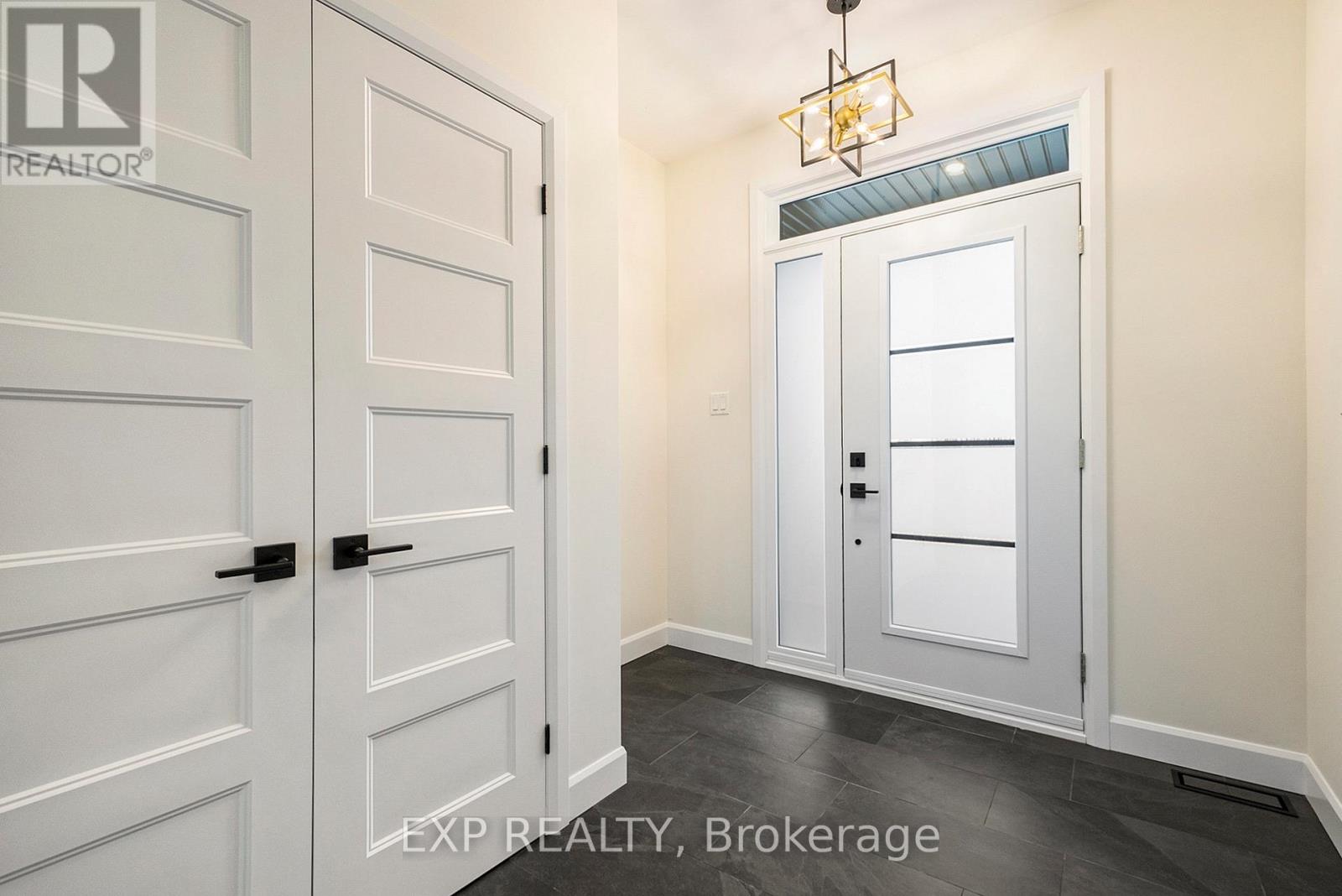 162 Danika Street, Clarence-Rockland, Ontario K0A 2A0 - Photo 3 - X12568112