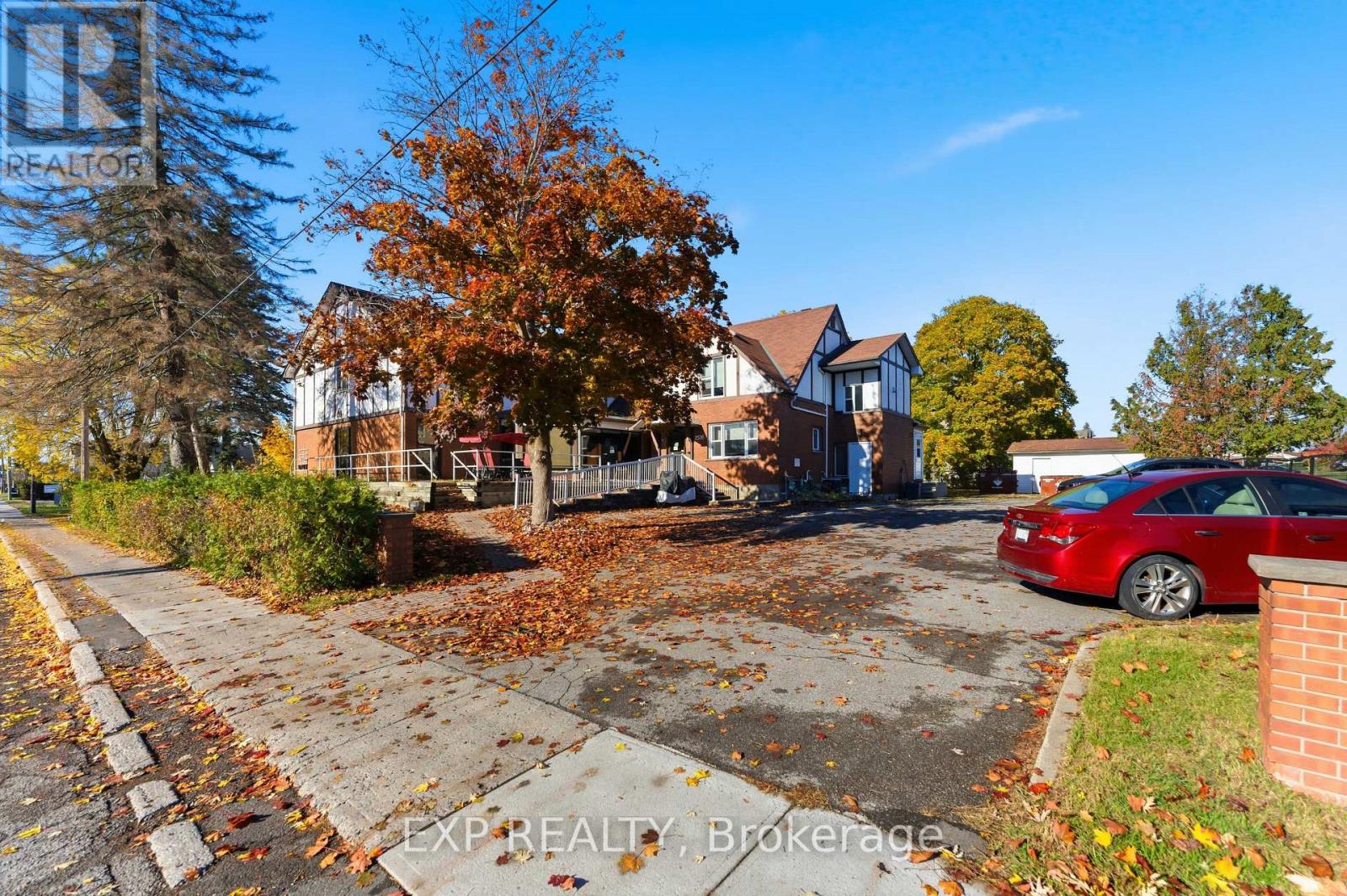 2526 Laurier Street, Clarence-Rockland, Ontario  K4K 1B1 - Photo 2 - X12568200