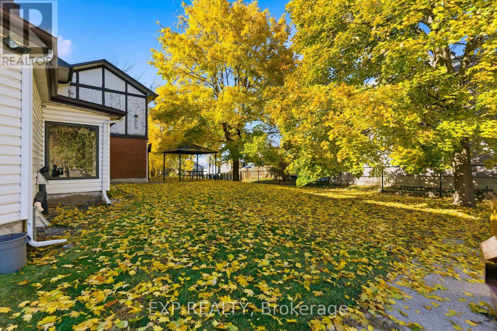 2526 Laurier Street, Clarence-Rockland, Ontario  K4K 1B1 - Photo 6 - X12568200