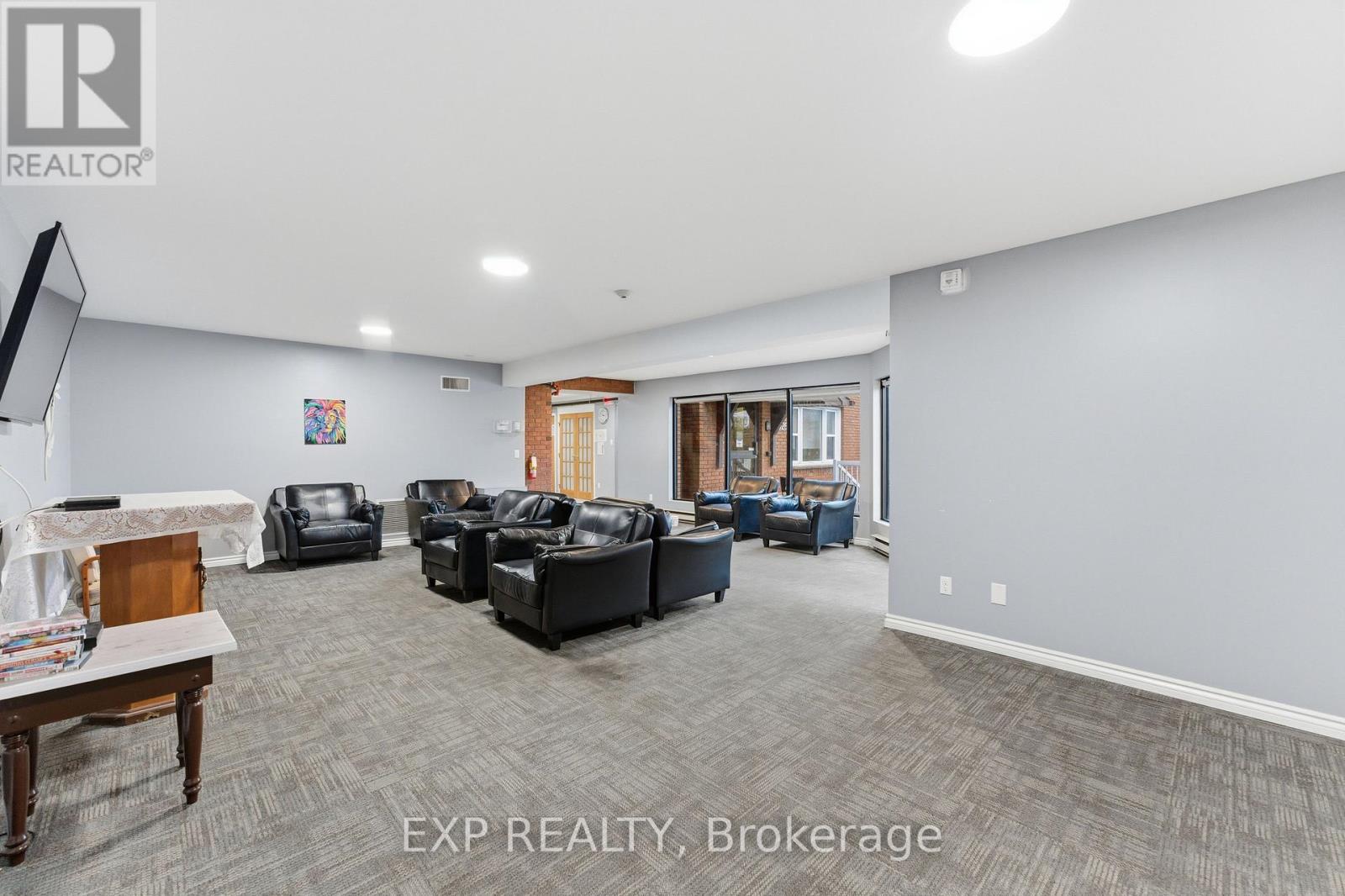 2526 Laurier Street, Clarence-Rockland, Ontario  K4K 1B1 - Photo 9 - X12568200