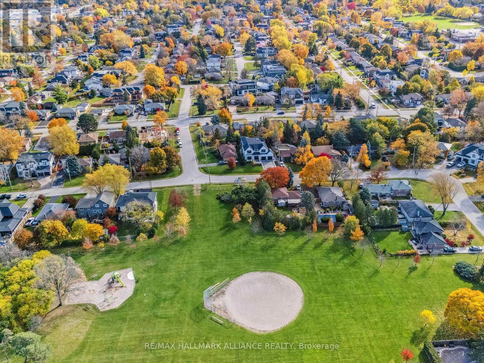 2074 Seabrook Drive, Oakville, Ontario  L6L 2T9 - Photo 47 - W12567094