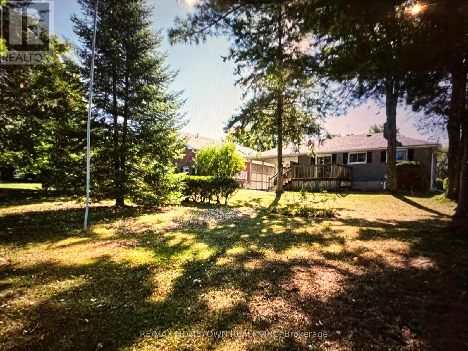 26 Duke Street, Brockville, Ontario  K6V 3J1 - Photo 3 - X12568124