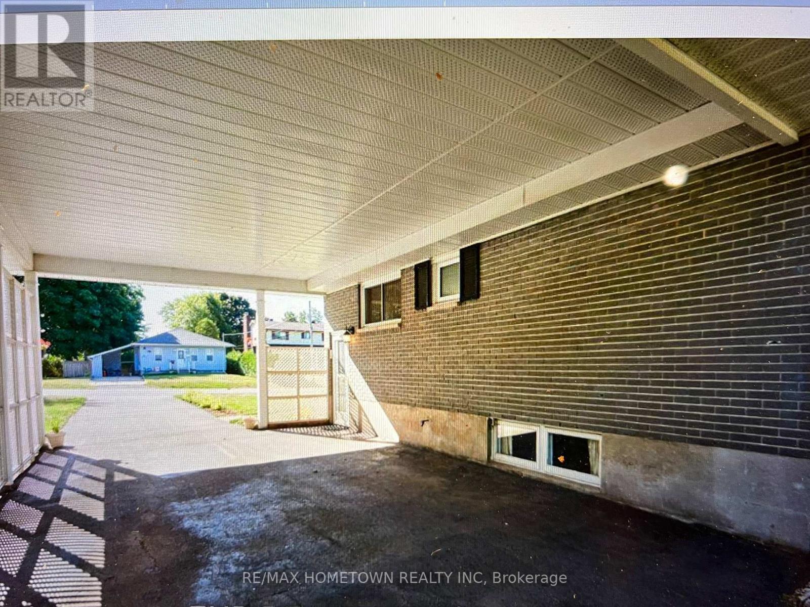 26 Duke Street, Brockville, Ontario  K6V 3J1 - Photo 4 - X12568124