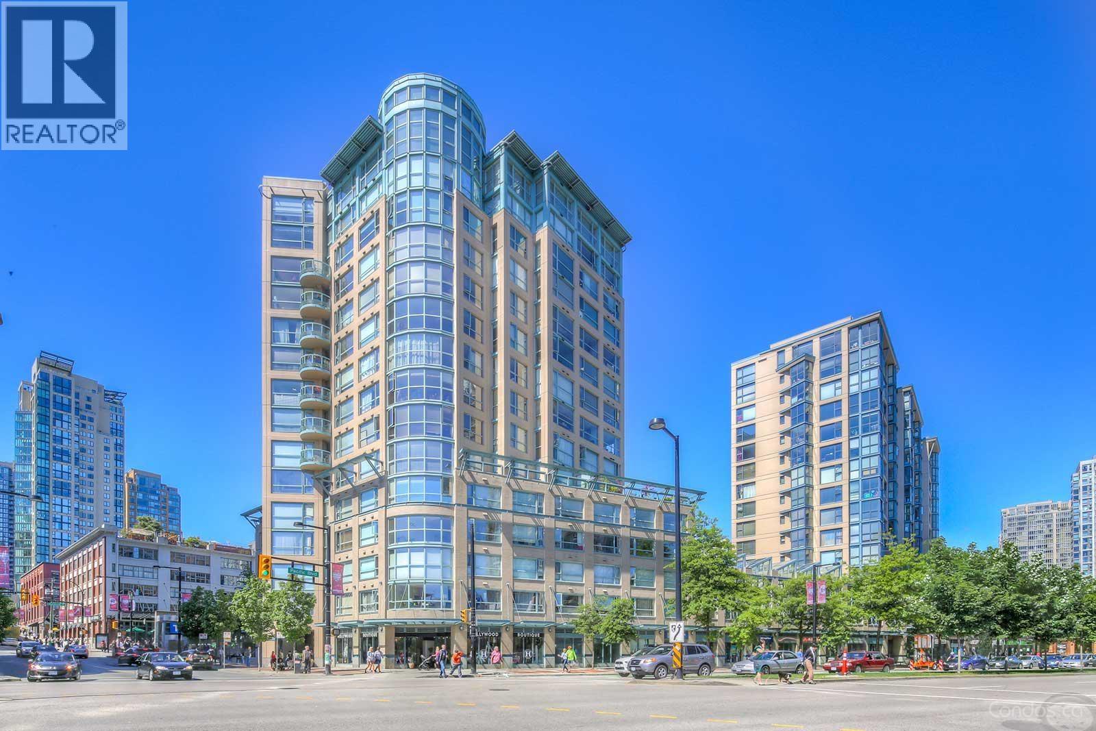 238 Alvin Narod Mews, Vancouver, British Columbia  V6B 5Z3 - Photo 2 - R3068569