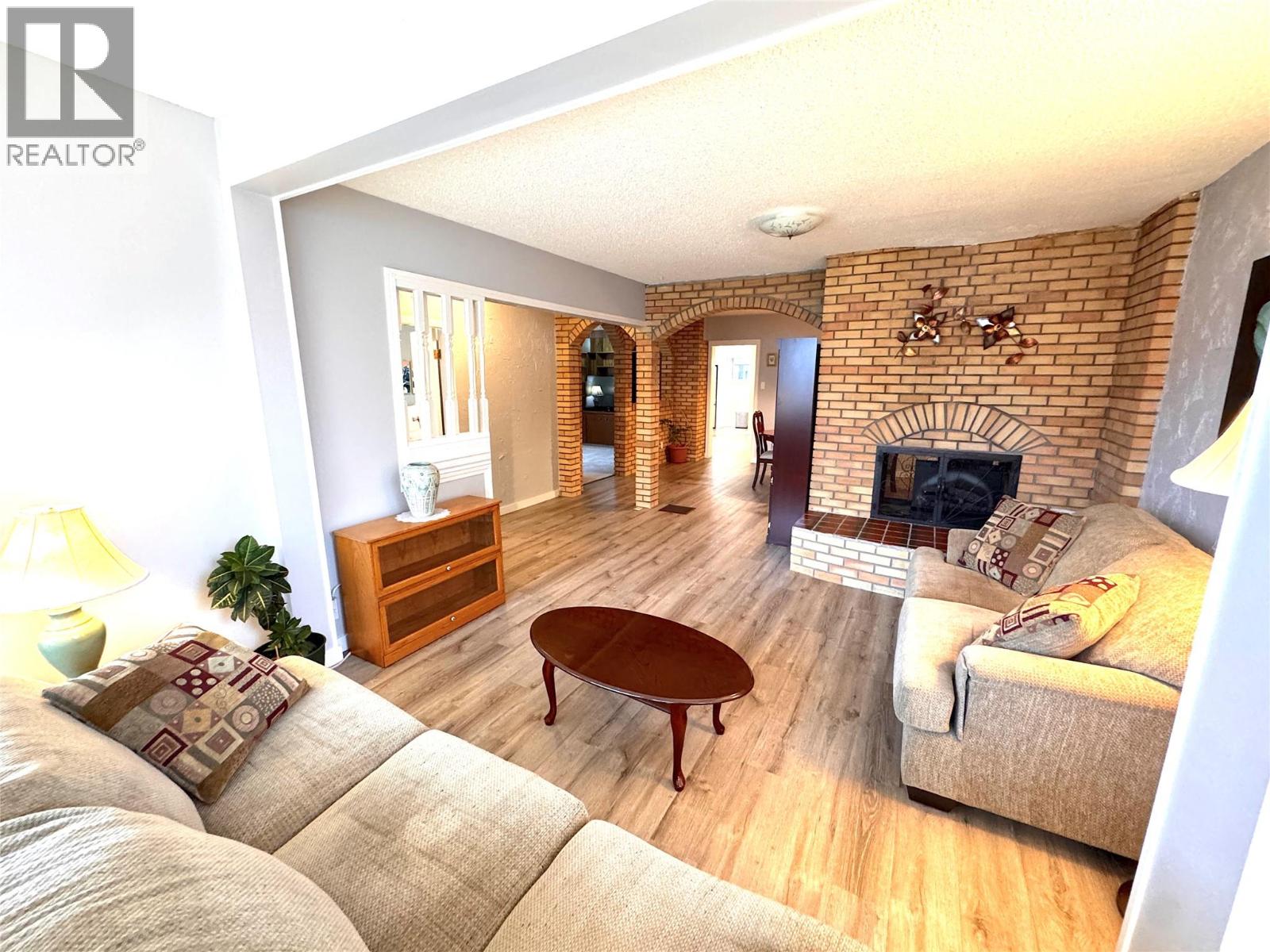 1161 4th Avenue, Fernie, British Columbia  V0B 1M0 - Photo 3 - 10369105