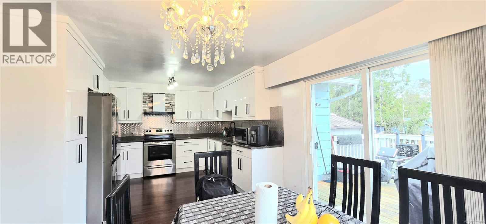 602 Nova St, Nanaimo, British Columbia V9R 5S7 - Photo 3 - 1020706