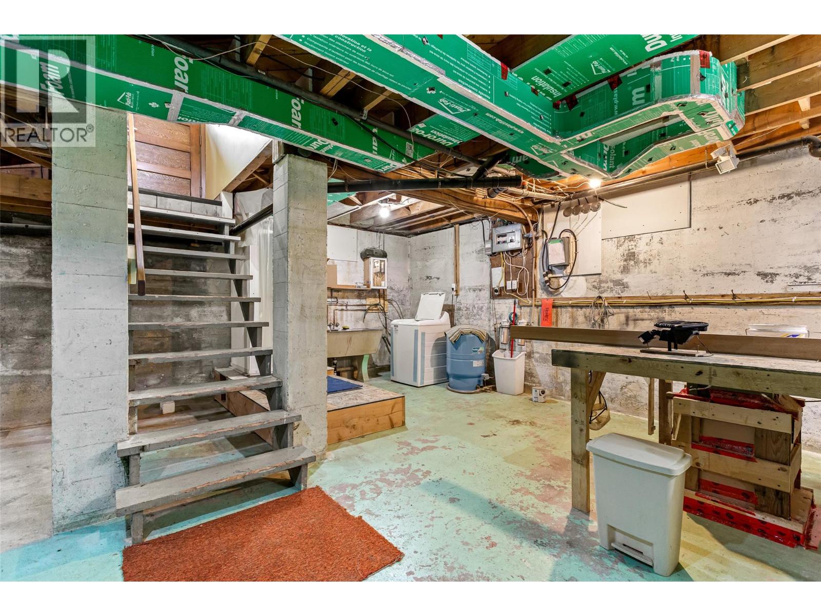 6927 Customs Road, Kingsgate, British Columbia V0B 1V1 - Photo 24 - 10369550