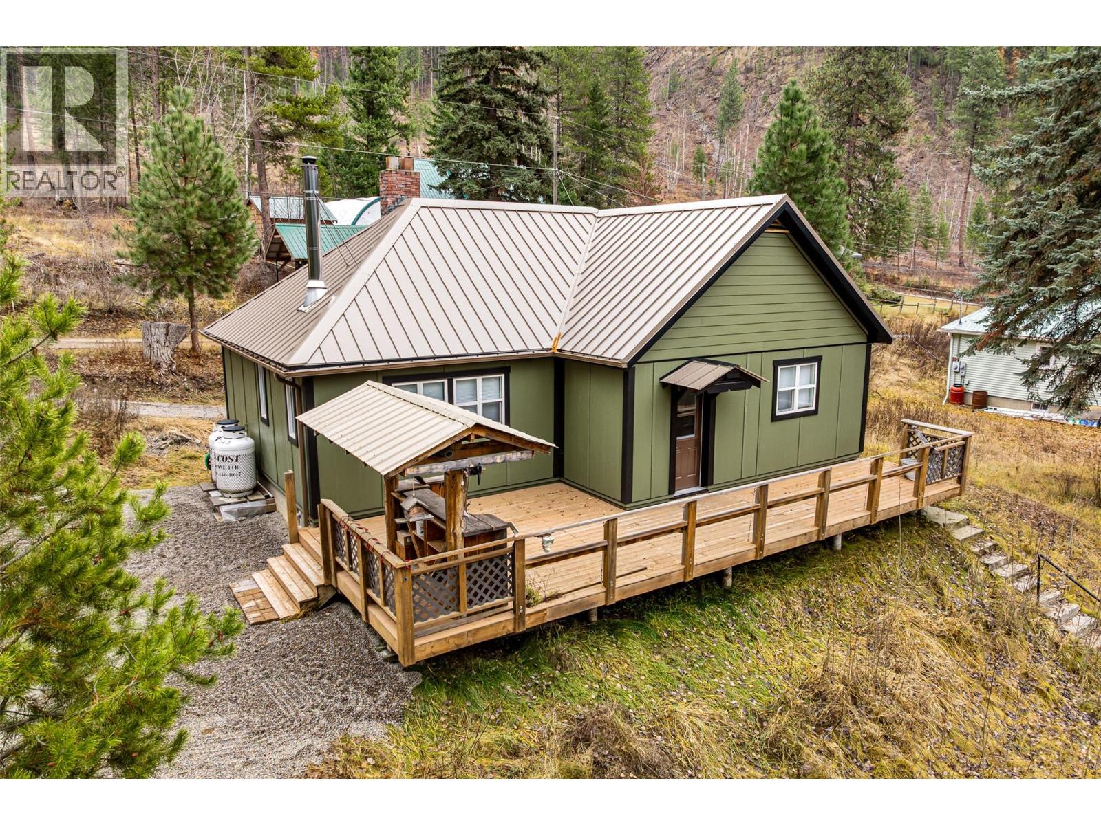 6927 Customs Road, Kingsgate, British Columbia V0B 1V1 - Photo 41 - 10369550