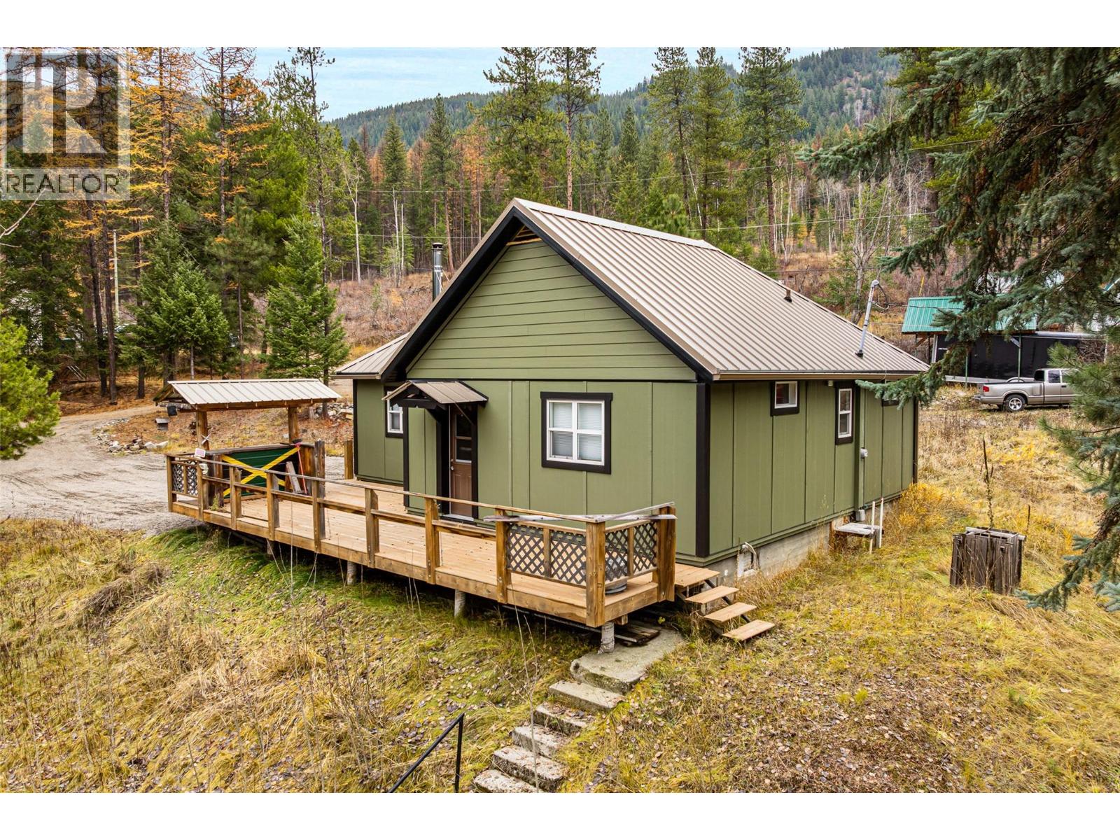 6927 Customs Road, Kingsgate, British Columbia V0B 1V1 - Photo 43 - 10369550