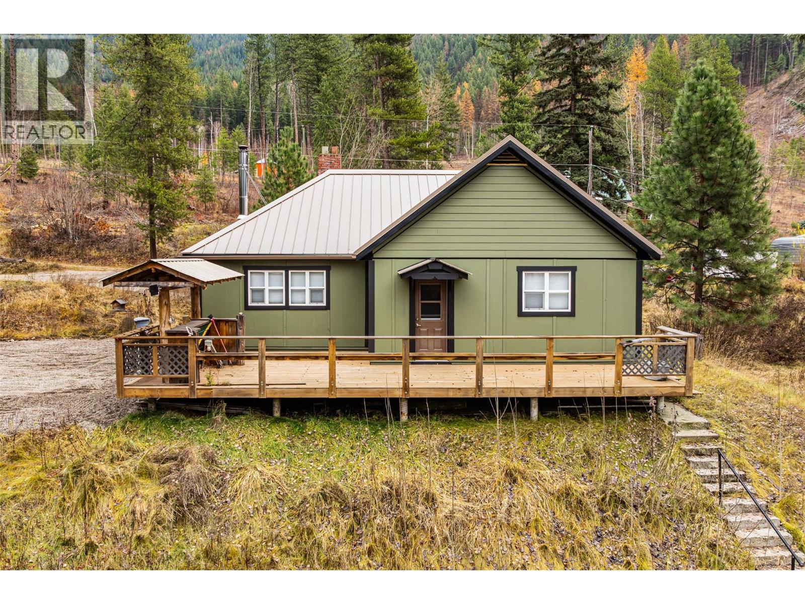 6927 Customs Road, Kingsgate, British Columbia V0B 1V1 - Photo 42 - 10369550