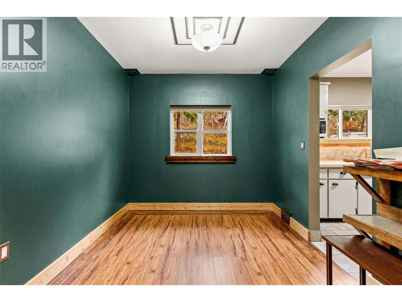 6927 Customs Road, Kingsgate, British Columbia V0B 1V1 - Photo 14 - 10369550