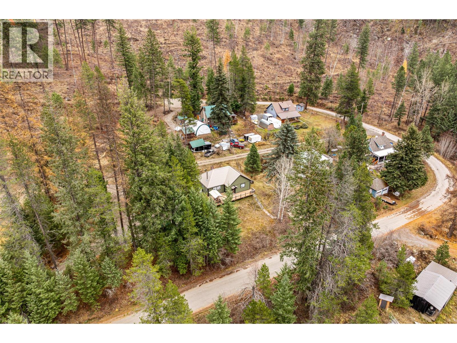 6927 Customs Road, Kingsgate, British Columbia V0B 1V1 - Photo 51 - 10369550