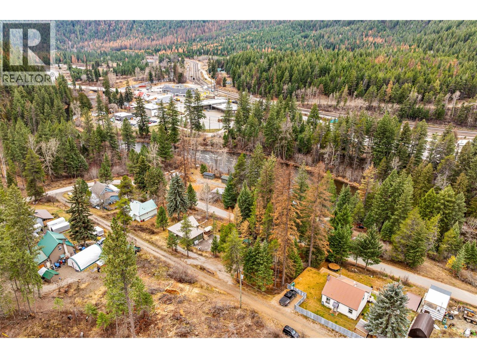 6927 Customs Road, Kingsgate, British Columbia V0B 1V1 - Photo 55 - 10369550