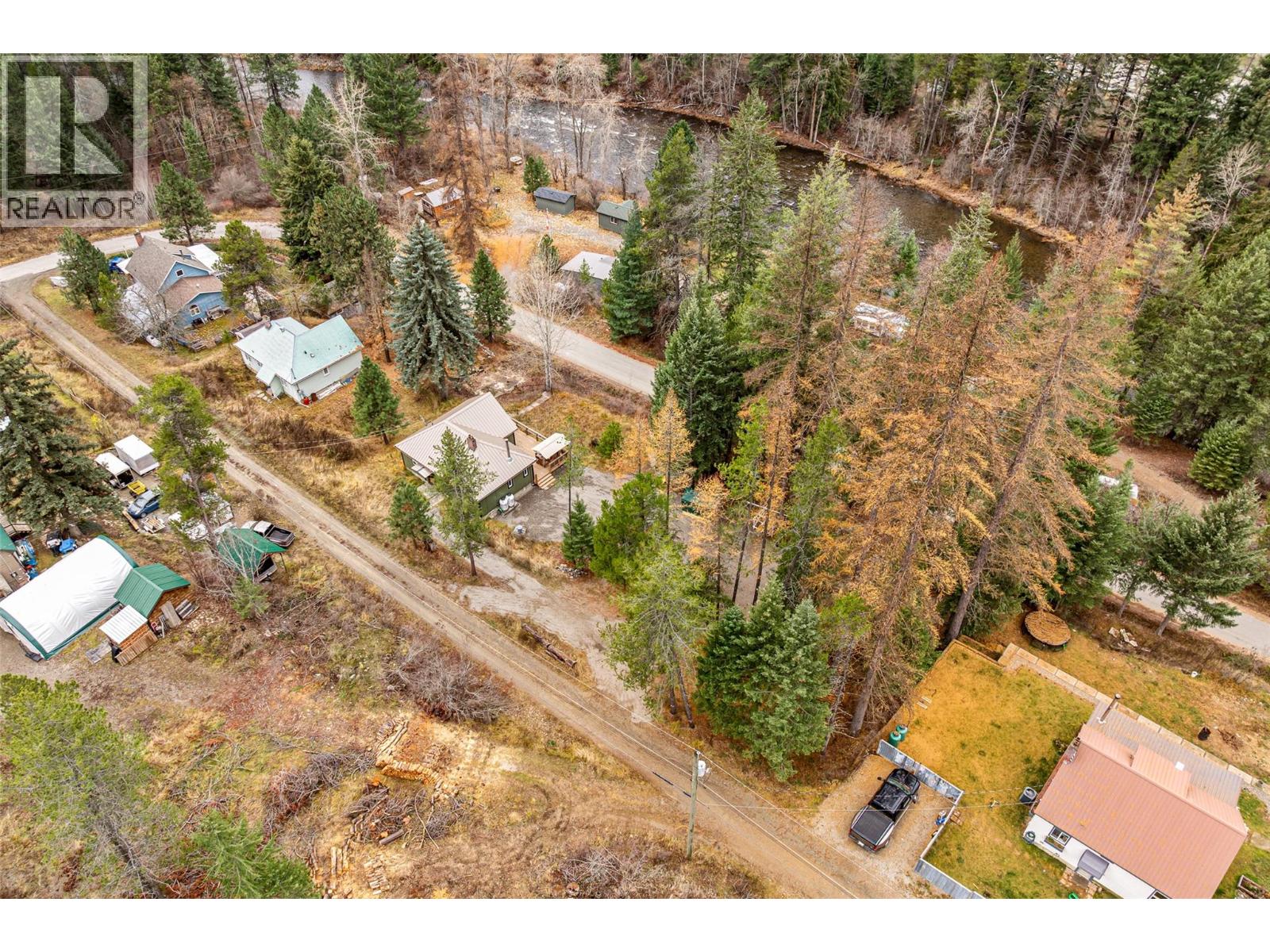 6927 Customs Road, Kingsgate, British Columbia V0B 1V1 - Photo 54 - 10369550