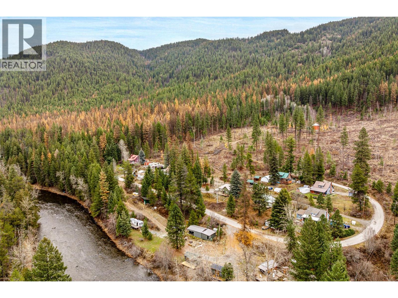 6927 Customs Road, Kingsgate, British Columbia V0B 1V1 - Photo 62 - 10369550