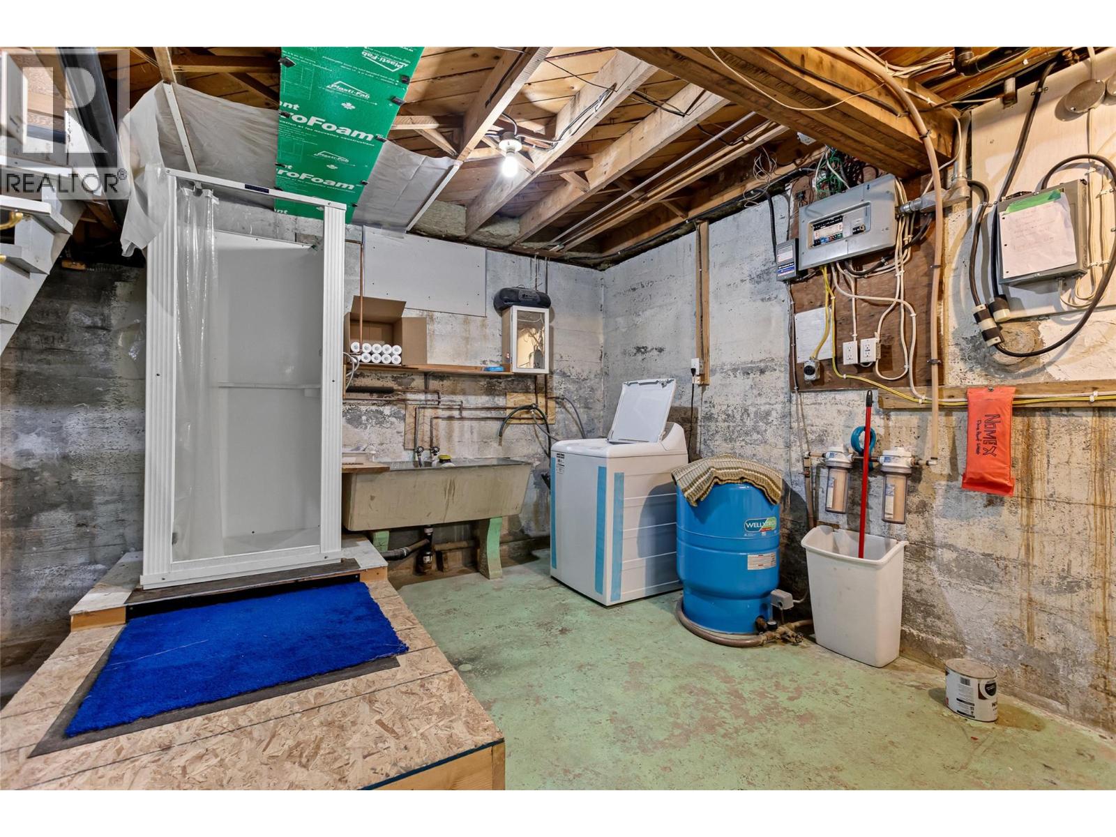 6927 Customs Road, Kingsgate, British Columbia V0B 1V1 - Photo 27 - 10369550