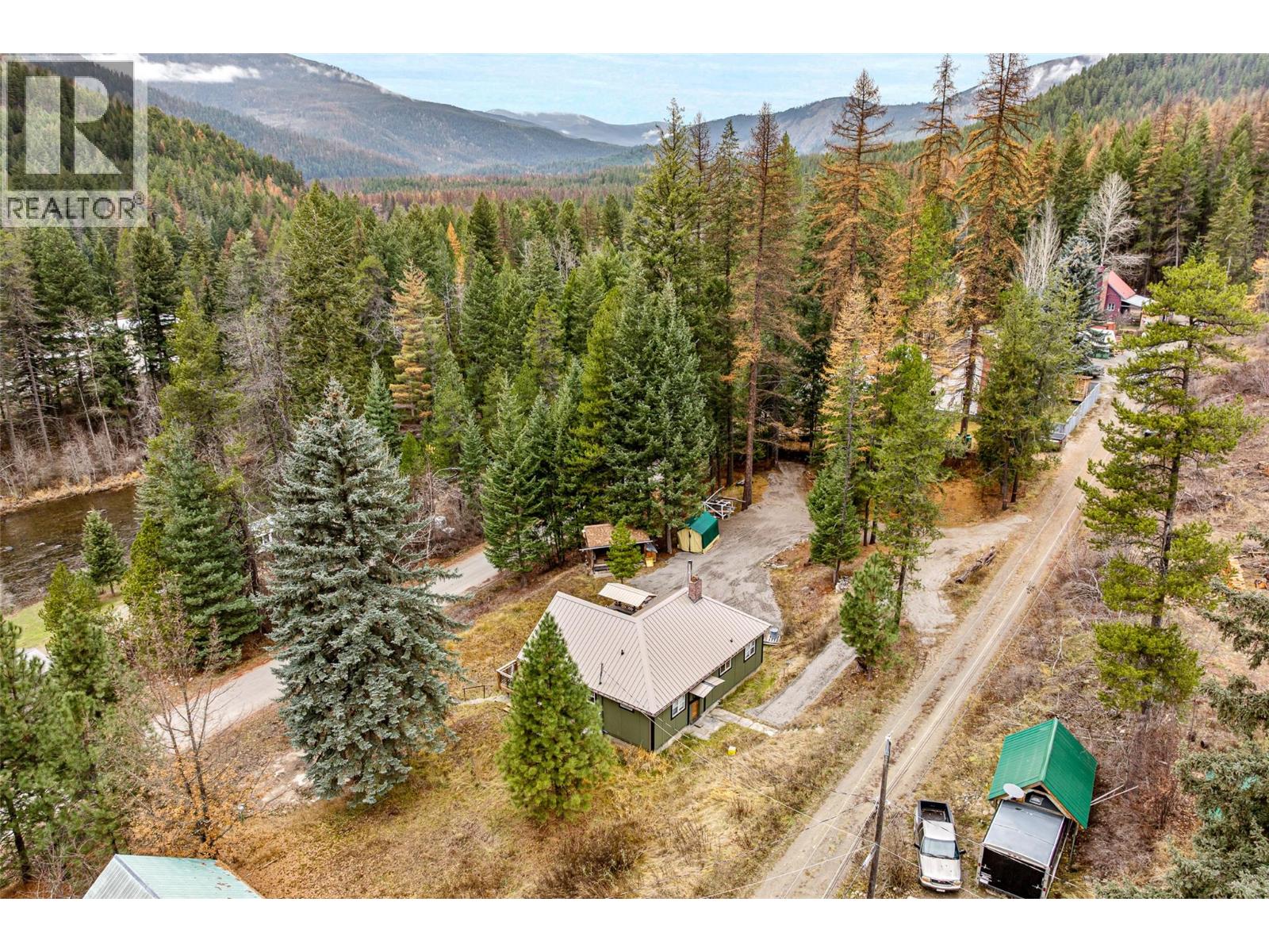 6927 Customs Road, Kingsgate, British Columbia V0B 1V1 - Photo 59 - 10369550