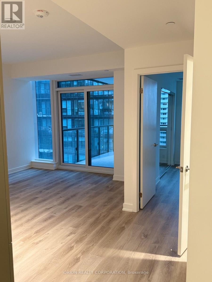 1310 - 120 Broadway Avenue, Toronto, Ontario  M4P 0E9 - Photo 4 - C12568058