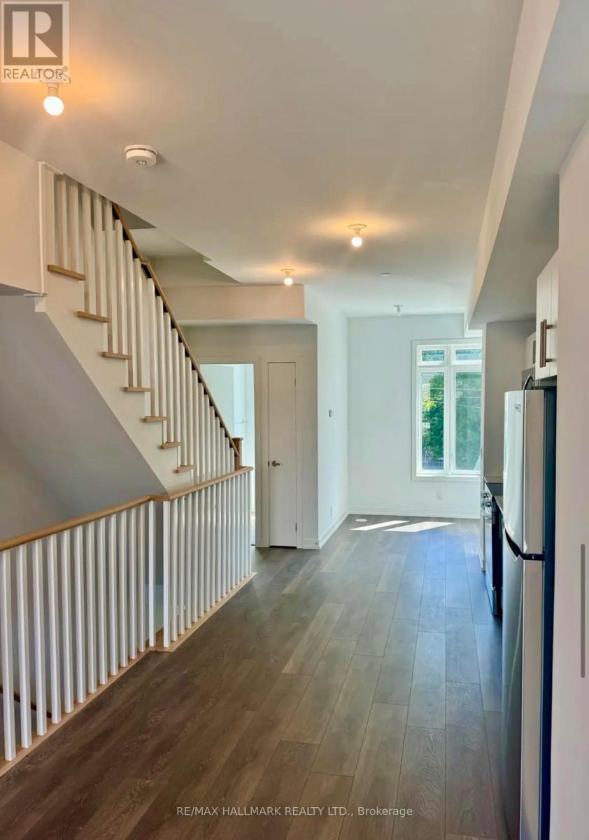 68a Tisdale Avenue, Toronto, Ontario  M4A 1C5 - Photo 4 - C12568176