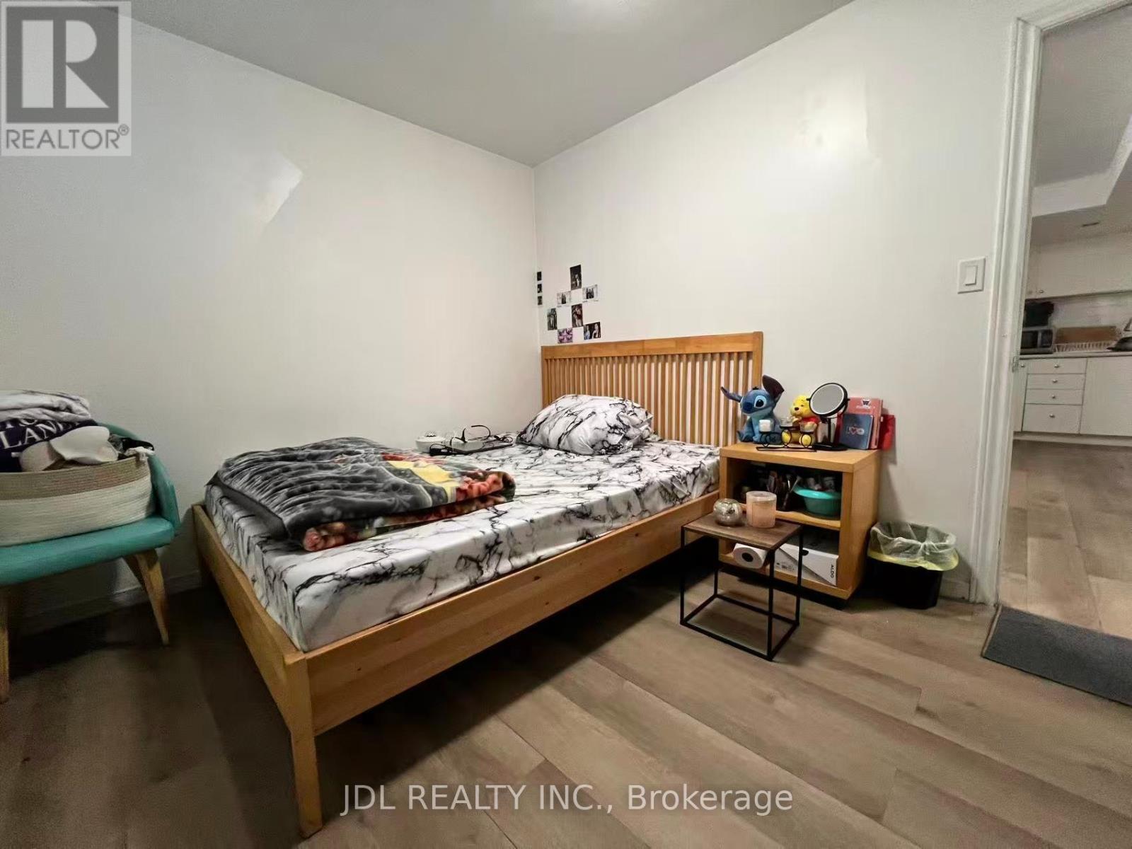 15 Summerglade (Basement) Drive, Toronto, Ontario  M1S 1W8 - Photo 4 - E12568096