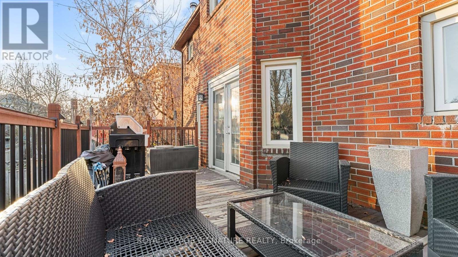 583 Foxwood Trail, Pickering, Ontario  L1V 4R3 - Photo 11 - E12568120