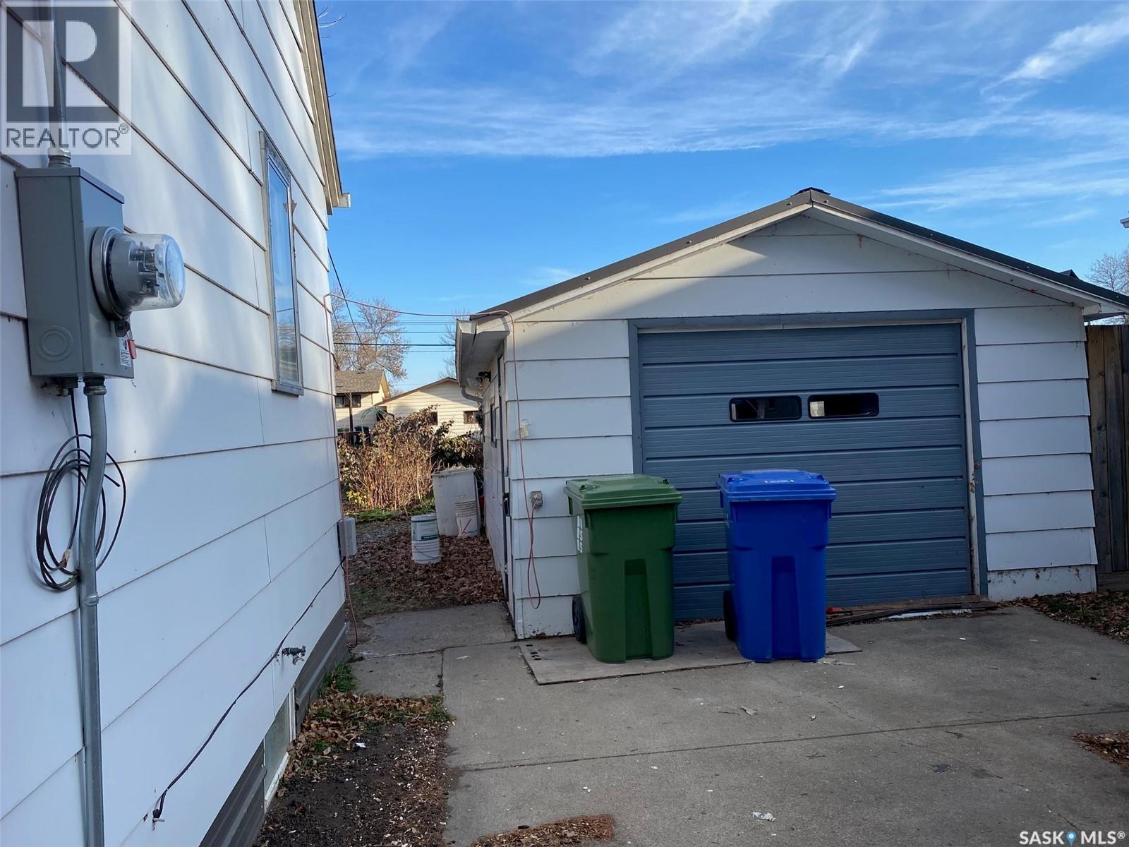 141 Maple Avenue, Yorkton, Saskatchewan  S3N 1W8 - Photo 2 - SK024522