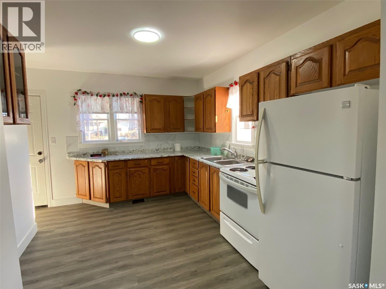 141 Maple Avenue, Yorkton, Saskatchewan  S3N 1W8 - Photo 3 - SK024522