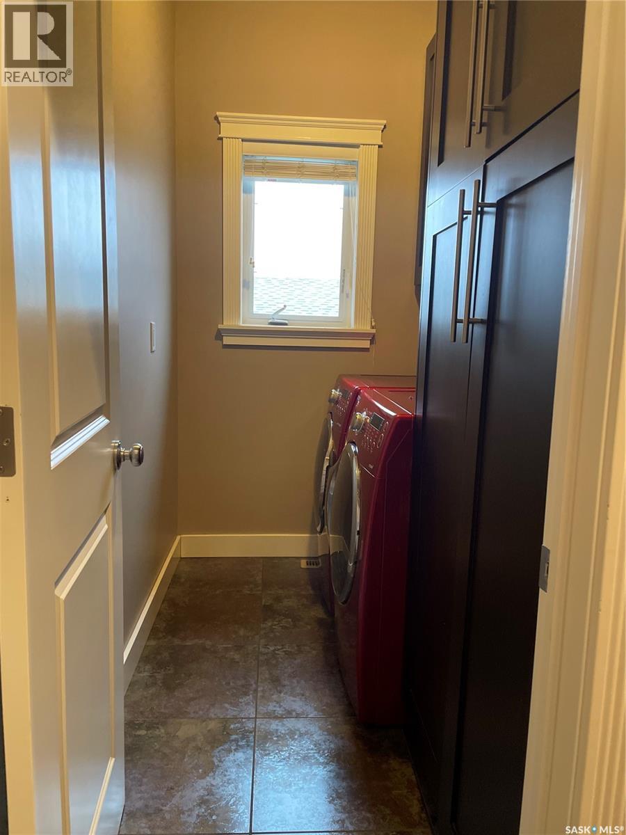 916 3rd Street Se, Weyburn, Saskatchewan  S4H 3J8 - Photo 12 - SK024474