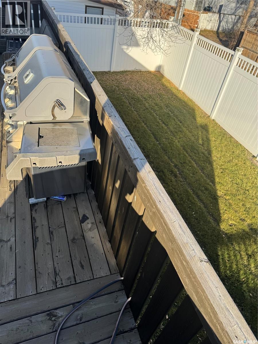 916 3rd Street Se, Weyburn, Saskatchewan  S4H 3J8 - Photo 17 - SK024474