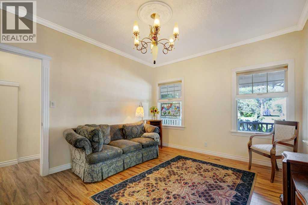 131 2 Avenue Se, High River, Alberta  T1V 1G7 - Photo 3 - A2258568