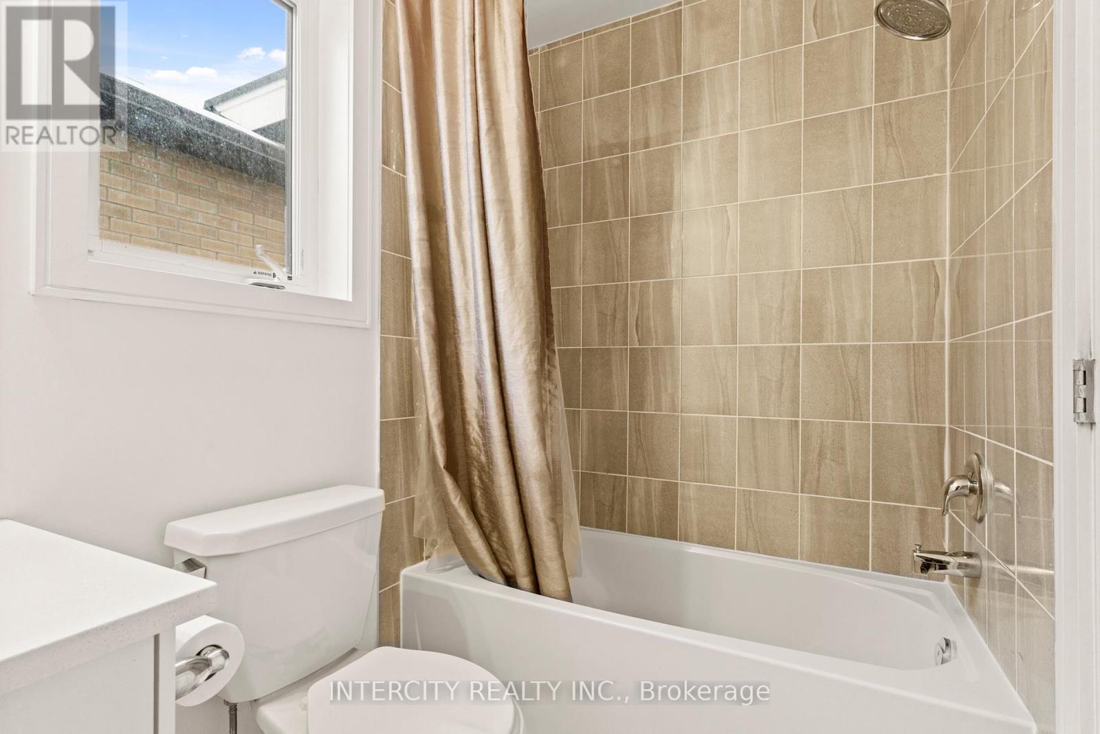 14 Blue Forest Crescent, Barrie, Ontario  L9J 0N3 - Photo 27 - S12504744