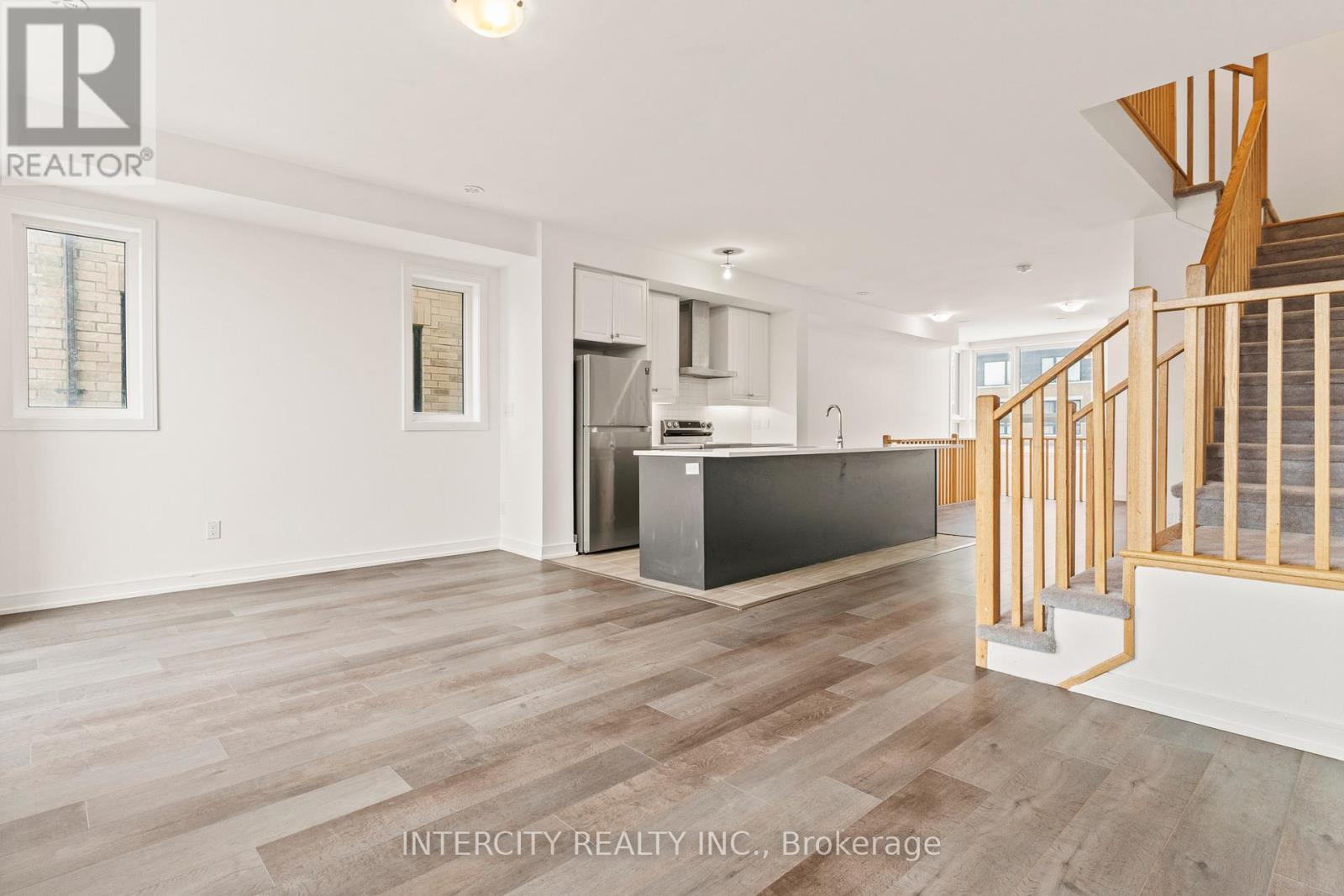 14 Blue Forest Crescent, Barrie, Ontario  L9J 0N3 - Photo 14 - S12504744