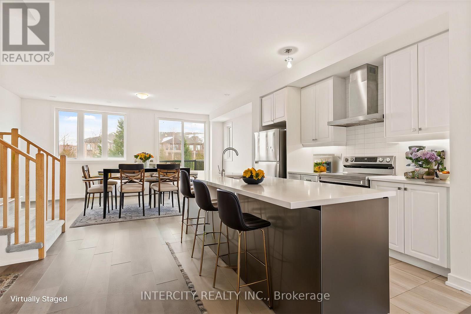 14 BLUE FOREST CRESCENT, Barrie, Ontario