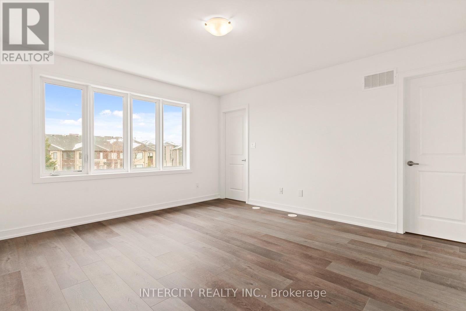 14 Blue Forest Crescent, Barrie, Ontario  L9J 0N3 - Photo 19 - S12504744