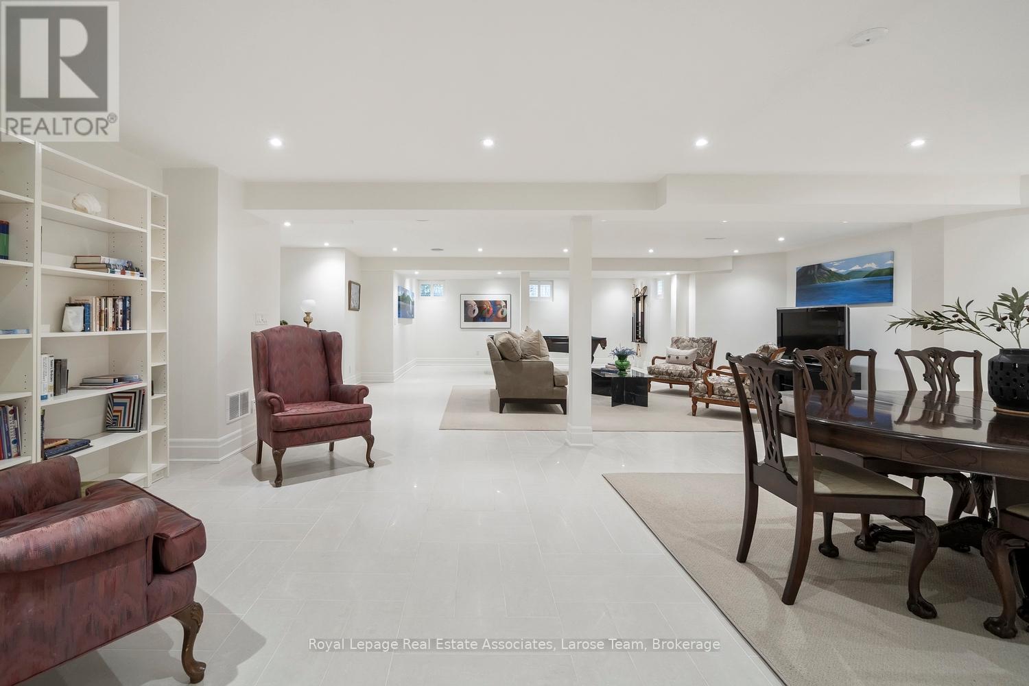 562 Gladwyne Court, Mississauga, Ontario  L5H 4L4 - Photo 39 - W12492952